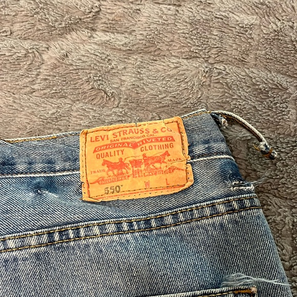 Vintage Levi’s 550 Classic Cut Off Shorts SZ 28 Same Day Ship 💅🏾📦 - Picture 3 of 4